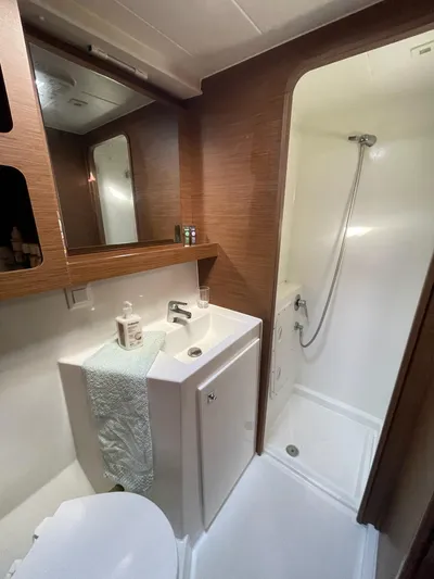 Larimar Yacht Photos Pics 