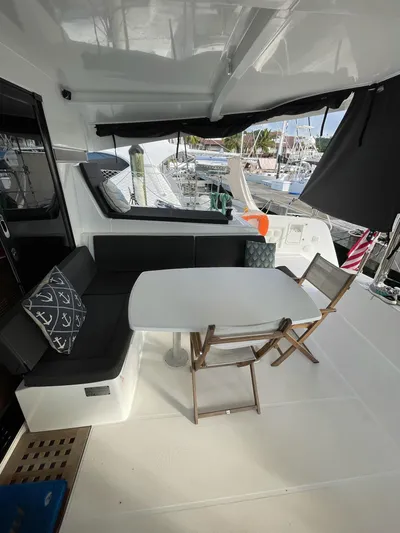 Larimar Yacht Photos Pics 