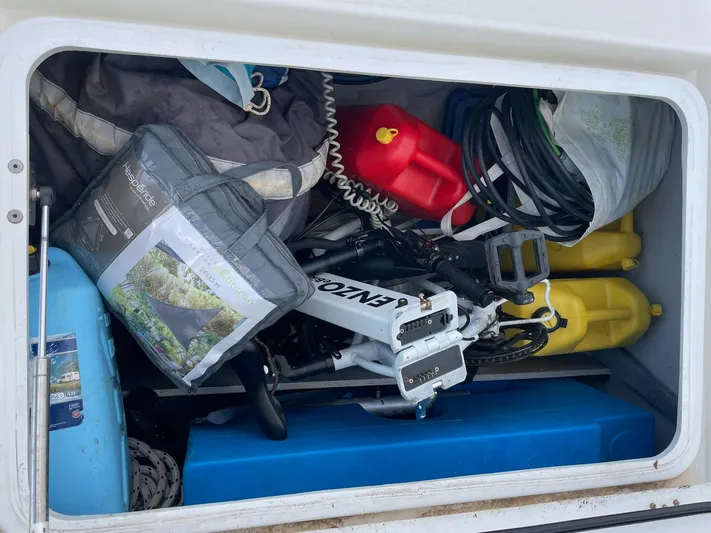 Larimar Yacht Photos Pics 