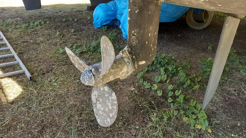 Larimar Yacht Photos Pics 