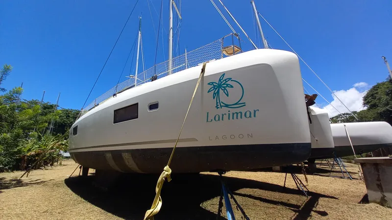 Larimar Yacht Photos Pics 
