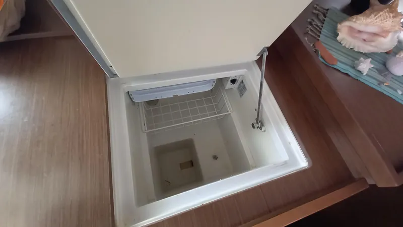 Larimar Yacht Photos Pics 