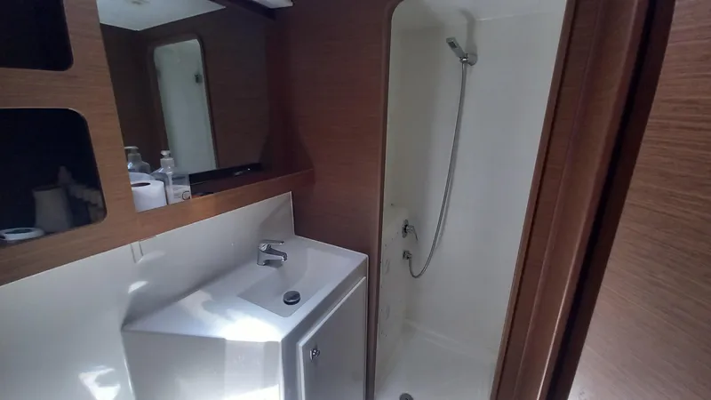 Larimar Yacht Photos Pics 