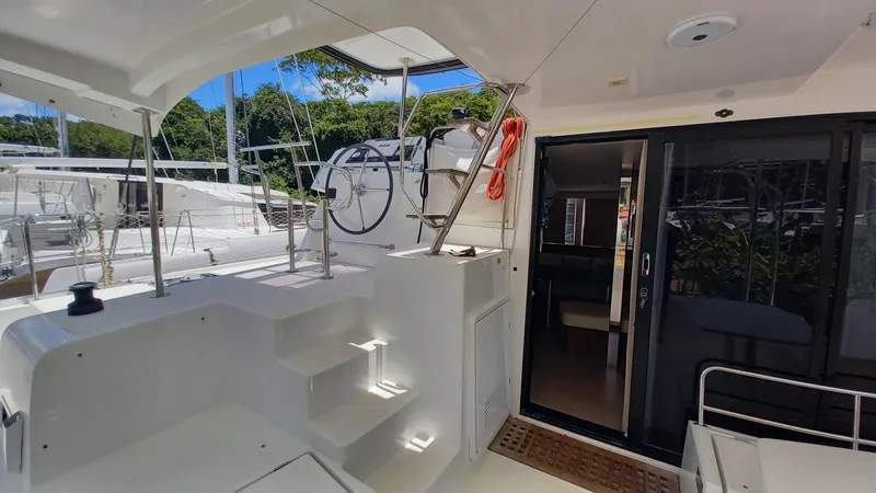 Larimar Yacht Photos Pics 