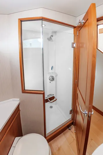 Privateer Yacht Photos Pics Luxurious bathroom on Jarrett Bay 67 Custom yacht, 2019 model.