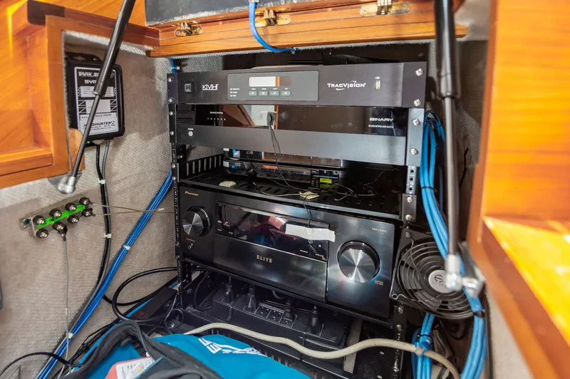 Privateer Yacht Photos Pics 