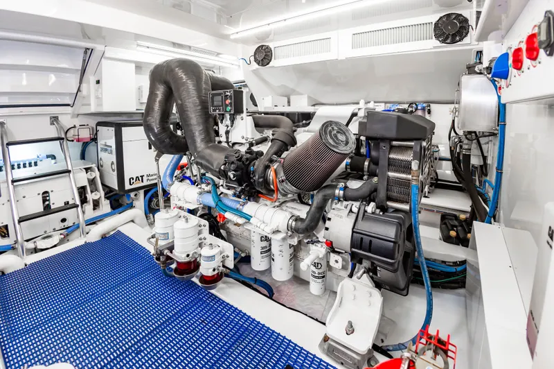 Privateer Yacht Photos Pics 