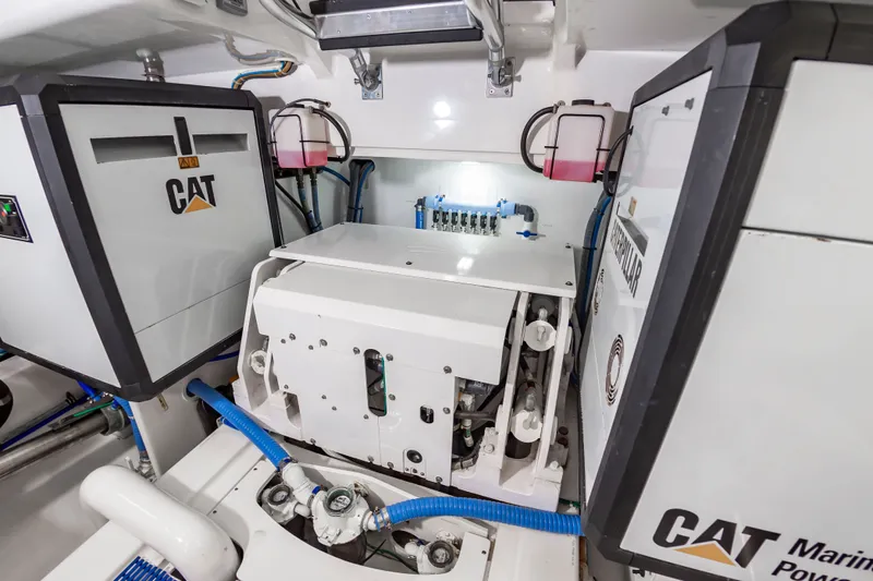 Privateer Yacht Photos Pics 