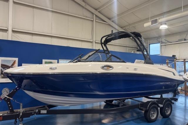 Bayliner VR6 Bowrider I/O