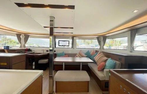 He Got The House Yacht Photos Pics Galley