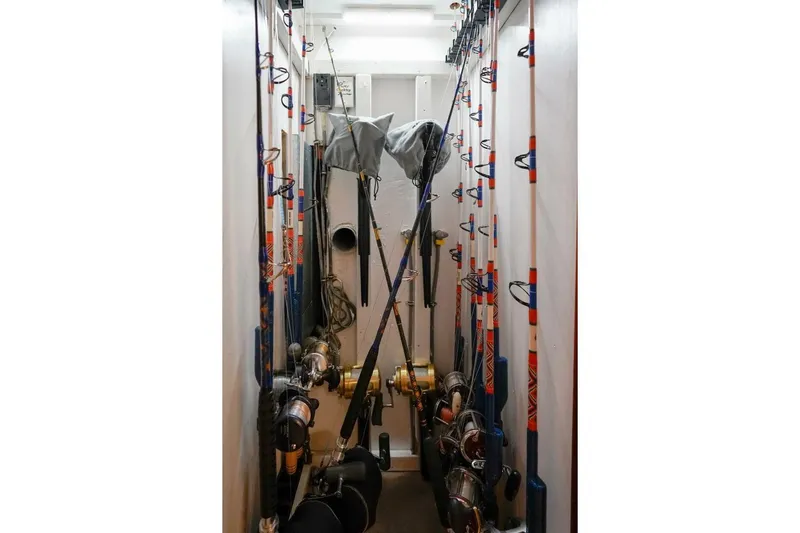 Change Order Yacht Photos Pics 1994 Hatteras 46 Convertible- CHANGE ORDER- Tackle Storage