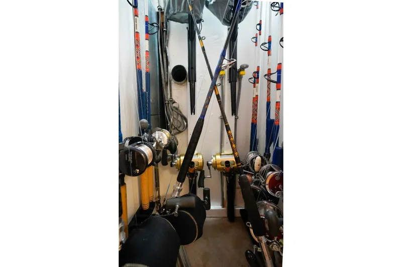 Change Order Yacht Photos Pics 1994 Hatteras 46 Convertible- CHANGE ORDER- Tackle Storage