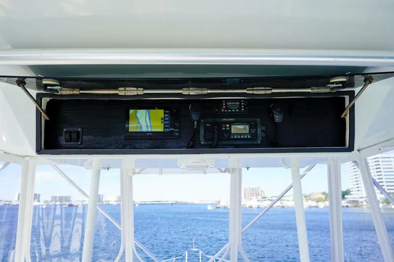 Change Order Yacht Photos Pics 1994 Hatteras 46 Convertible- CHANGE ORDER- Helm