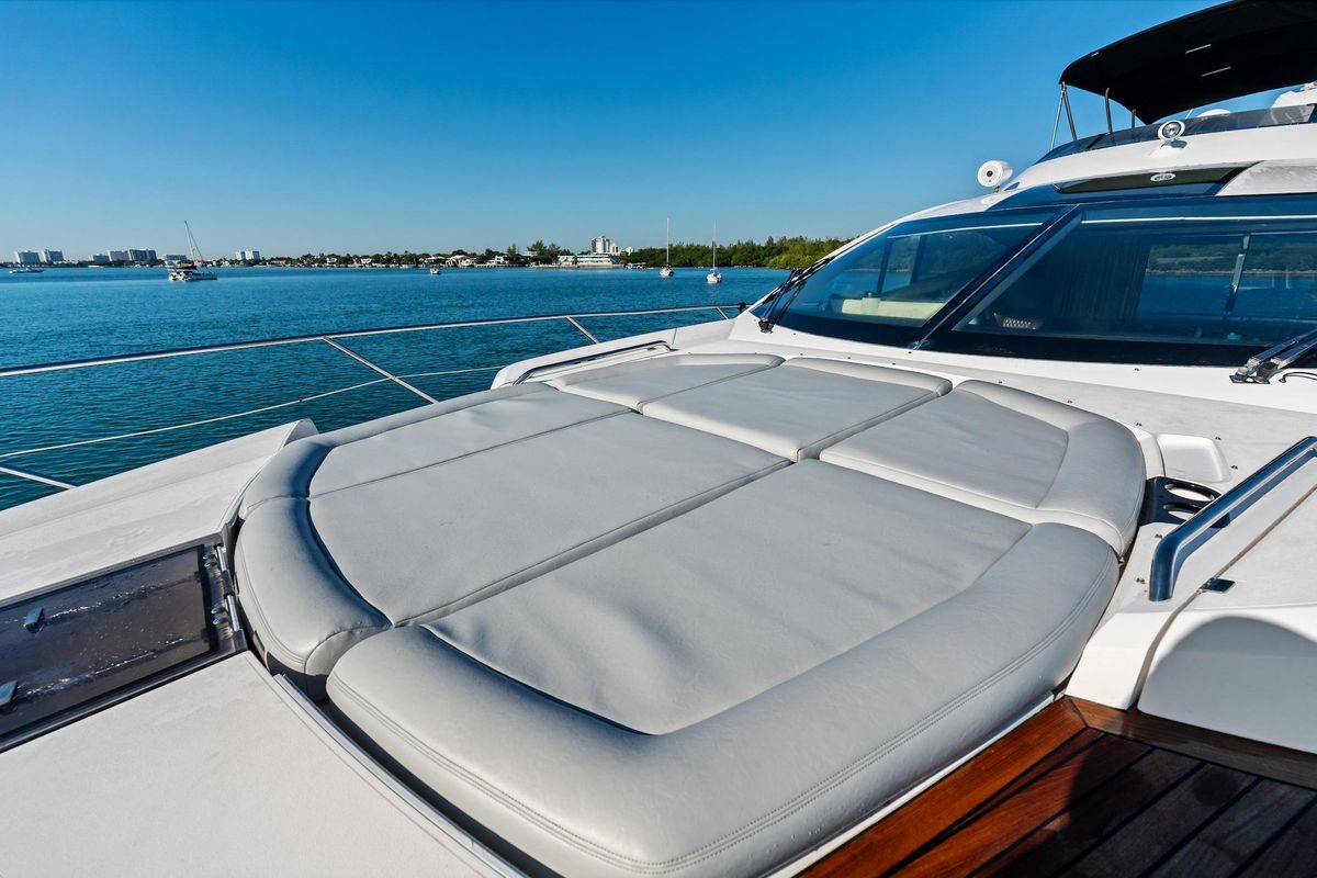 2014 Sunseeker 71 