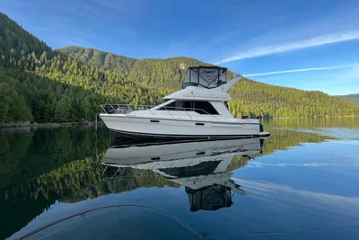 Bayliner 3388 Command Bridge Motoryacht