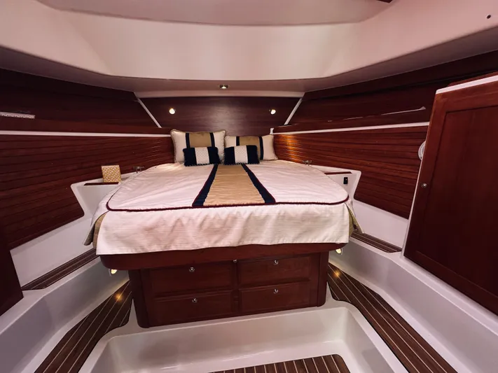 Someday Yacht Photos Pics 