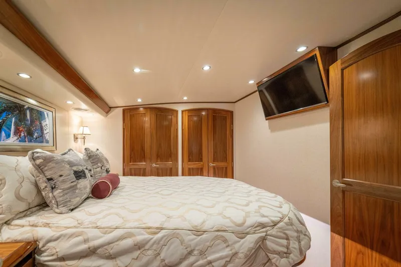 Offensive Yacht Photos Pics 2017 62 Viking Convertible - Offensive