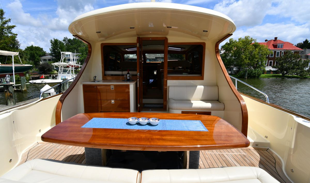 2020 Palm Beach Motor Yachts 52 