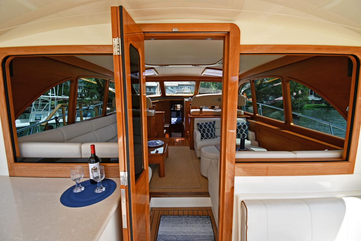 2020 Palm Beach Motor Yachts 52 