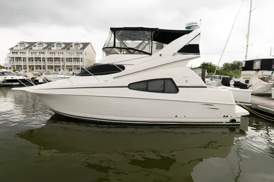 Silverton 330 Sport Bridge