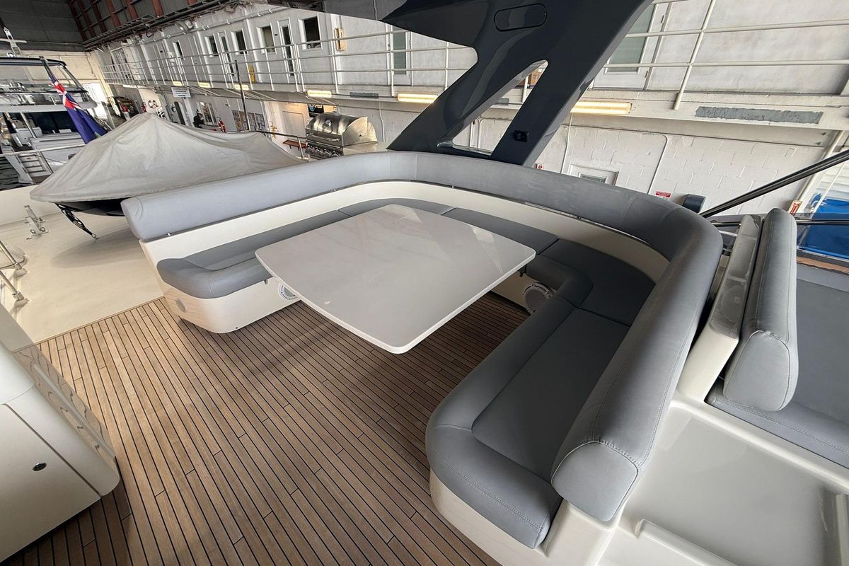 2013 Ferretti Yachts 80 