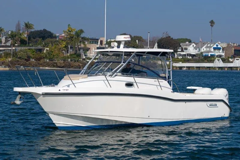 Boston Whaler 285 Conquest Yacht Photos Pics 