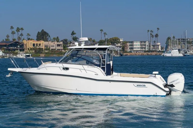 Boston Whaler 285 Conquest Yacht Photos Pics 