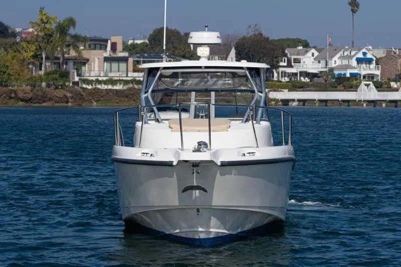 Boston Whaler 285 Conquest Yacht Photos Pics 