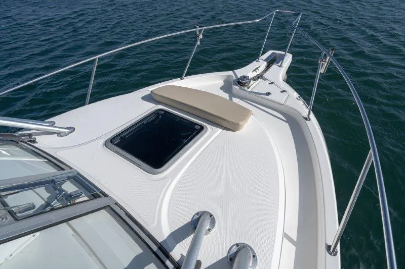 Boston Whaler 285 Conquest Yacht Photos Pics 