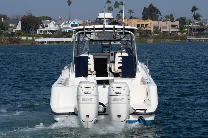 Boston Whaler 285 Conquest Yacht Photos Pics 