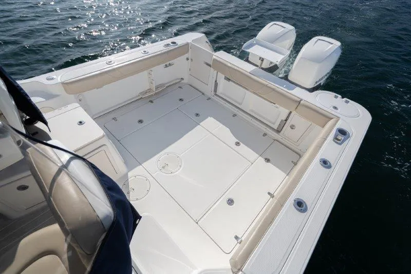 Boston Whaler 285 Conquest Yacht Photos Pics 