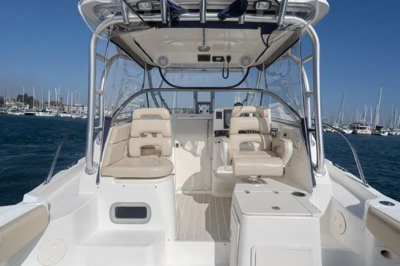 Boston Whaler 285 Conquest Yacht Photos Pics 
