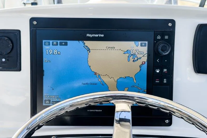 Boston Whaler 285 Conquest Yacht Photos Pics 