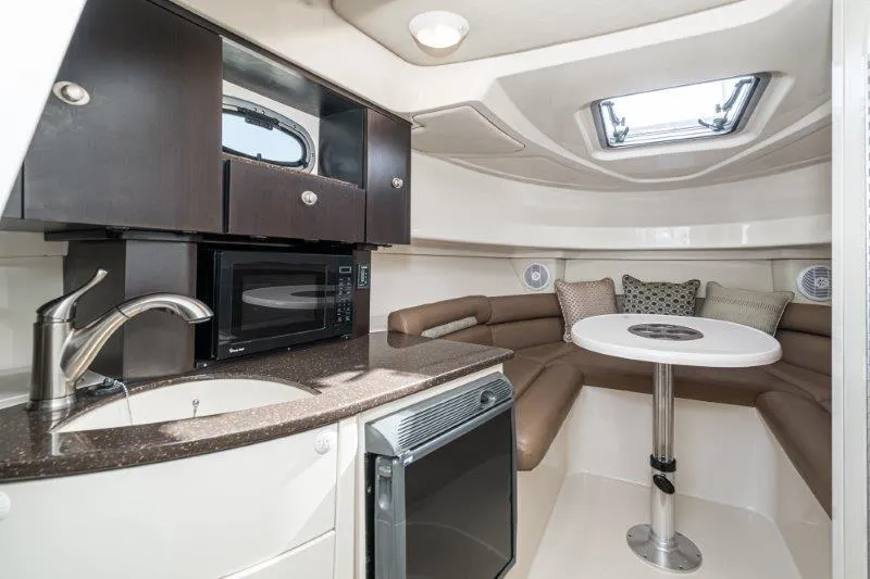 Boston Whaler 285 Conquest Yacht Photos Pics 