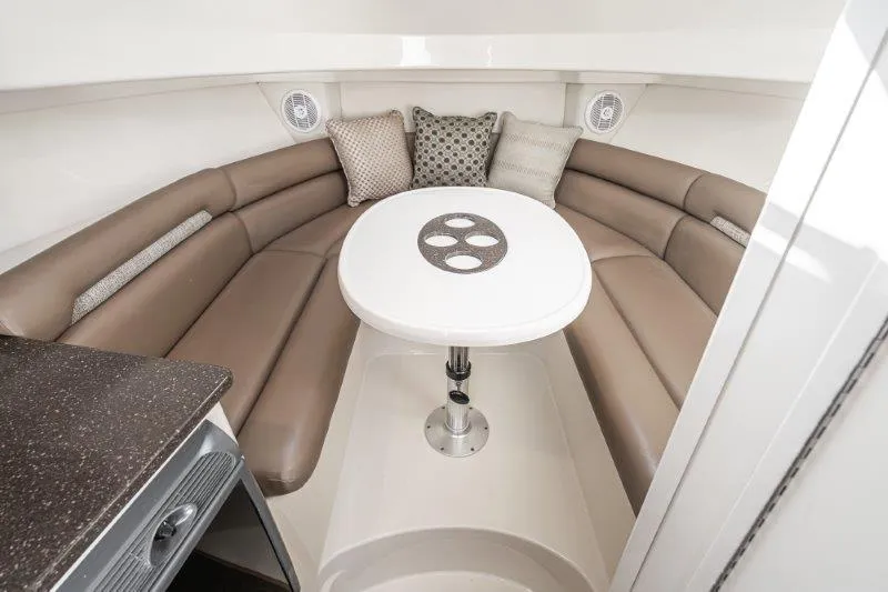 Boston Whaler 285 Conquest Yacht Photos Pics 