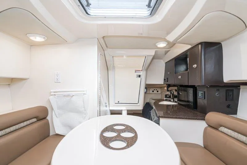 Boston Whaler 285 Conquest Yacht Photos Pics 