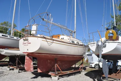 Island Packet 27