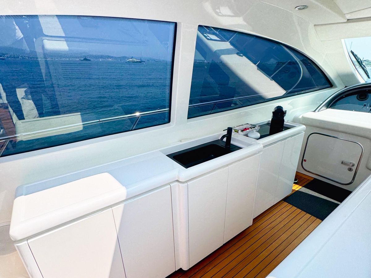 2005 Mangusta 75 
