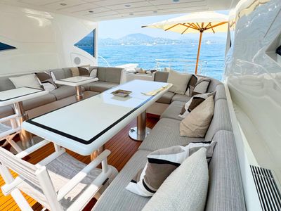 Yacht