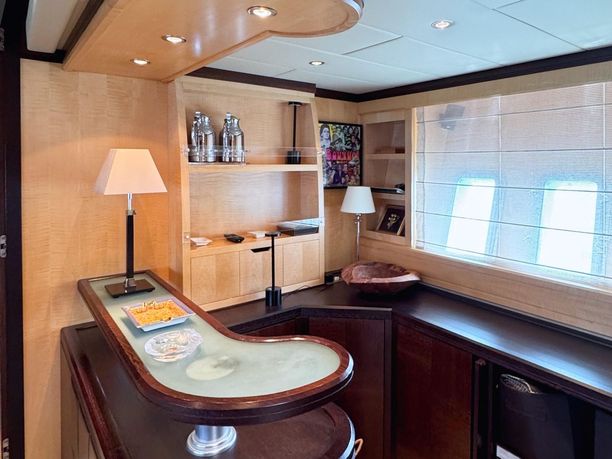 2005 Mangusta 75 