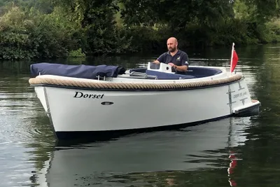 2019 Corsiva 595 Tender
