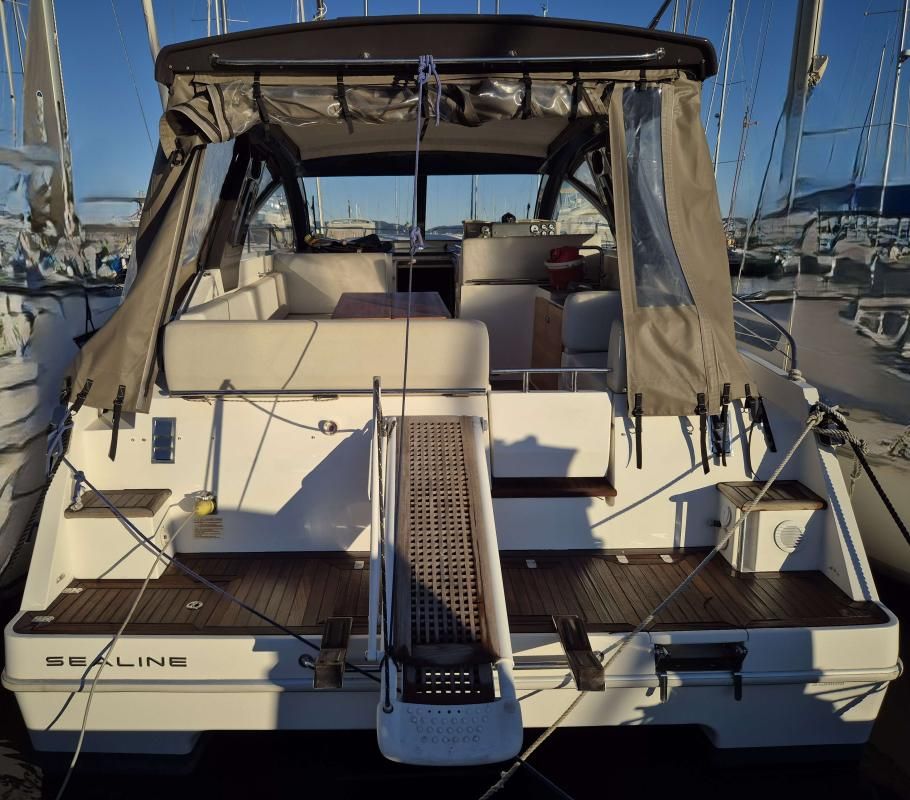2009 Sealine SC35