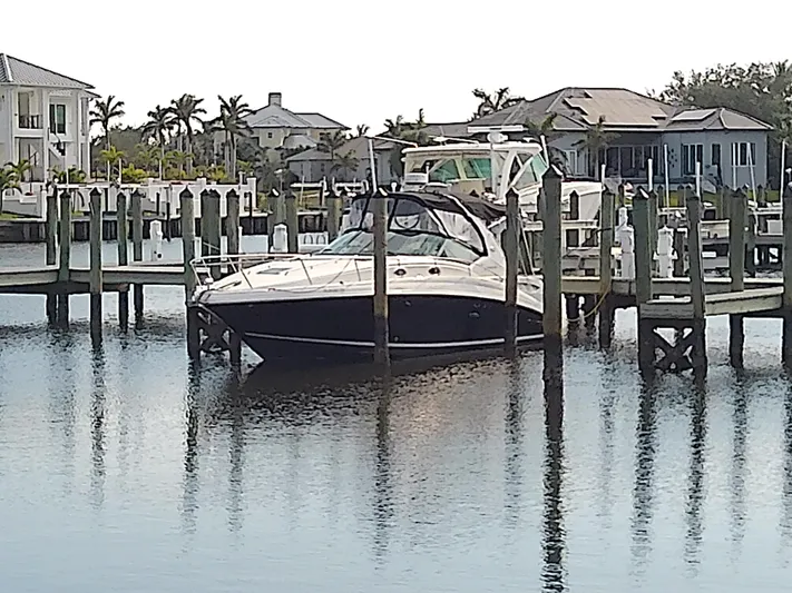 Naut On-site Yacht Photos Pics 