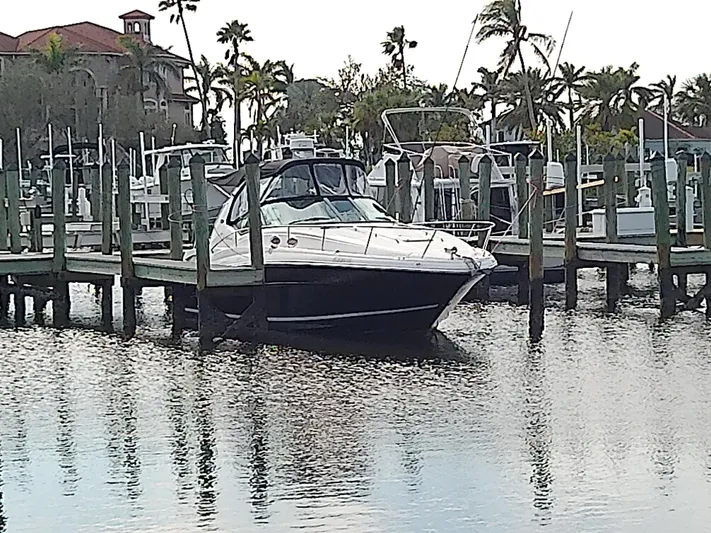 Naut On-site Yacht Photos Pics 