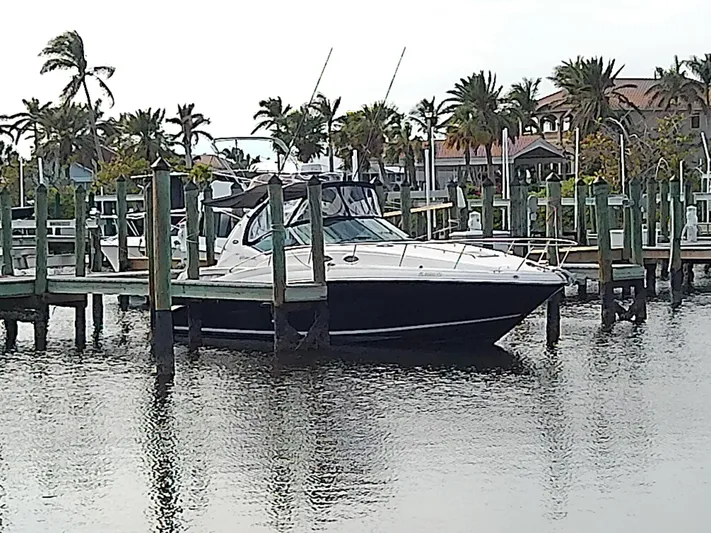 Naut On-site Yacht Photos Pics 