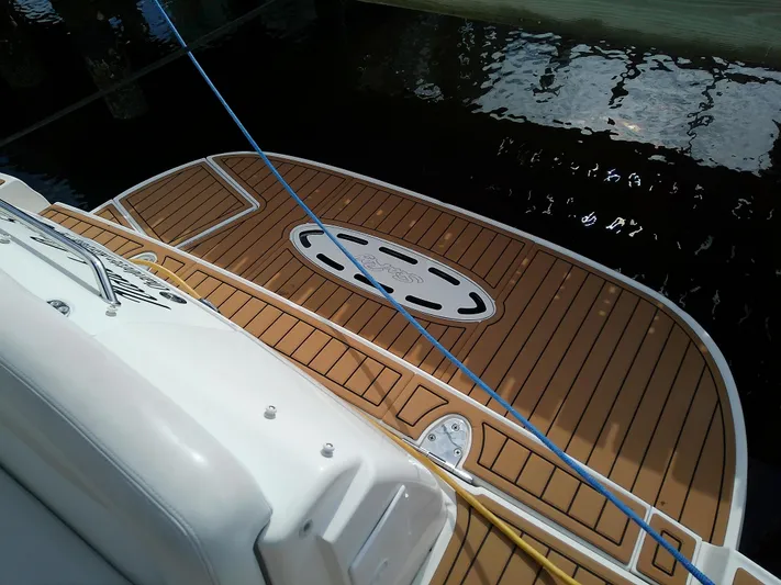 Naut On-site Yacht Photos Pics 