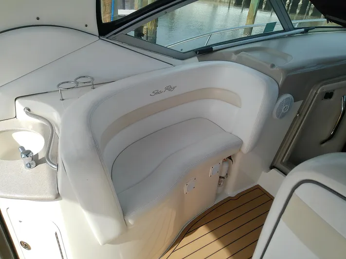 Naut On-site Yacht Photos Pics 