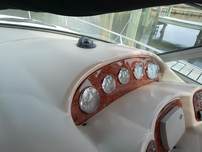 Naut On-site Yacht Photos Pics 