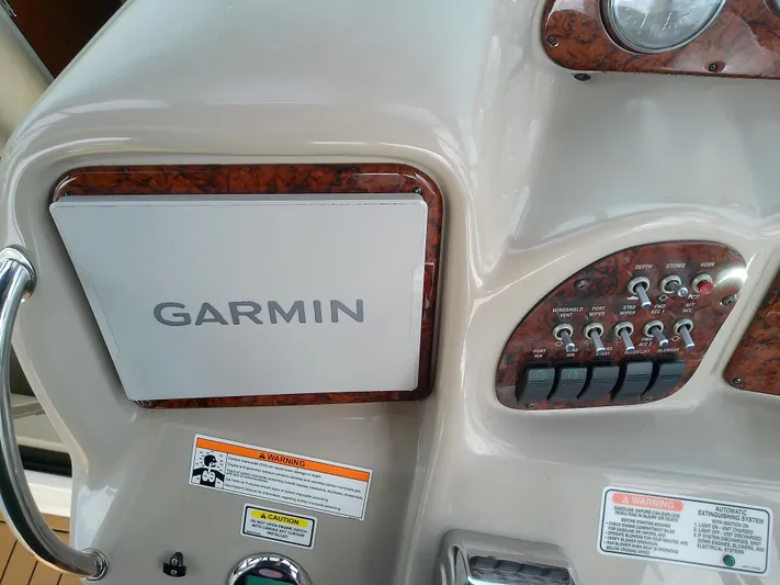 Naut On-site Yacht Photos Pics 