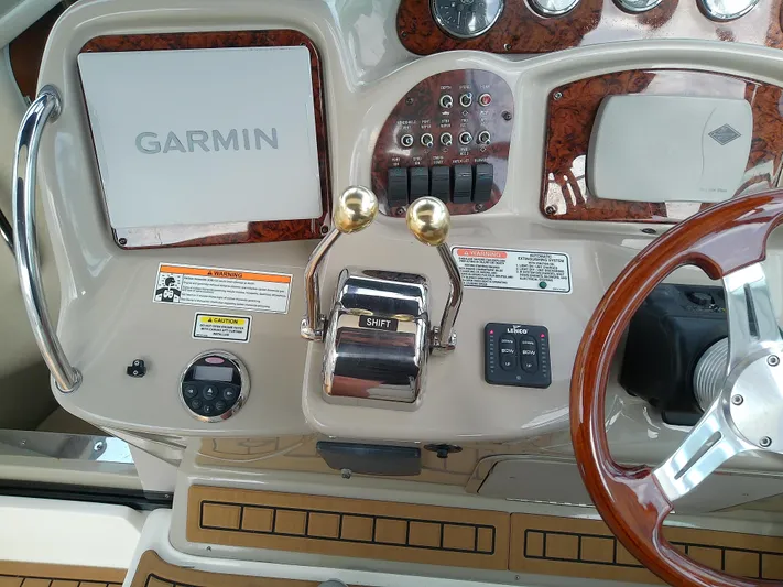 Naut On-site Yacht Photos Pics 